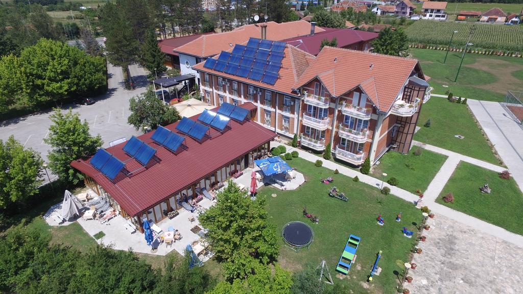 Hotel Ravni Gaj Knic Extérieur photo