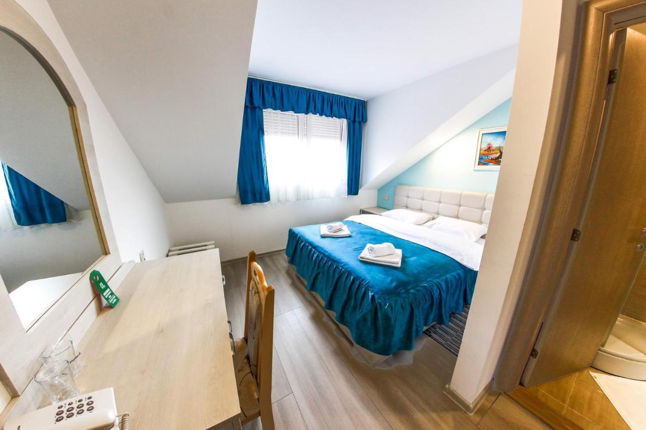 Hotel Ravni Gaj Knic Extérieur photo