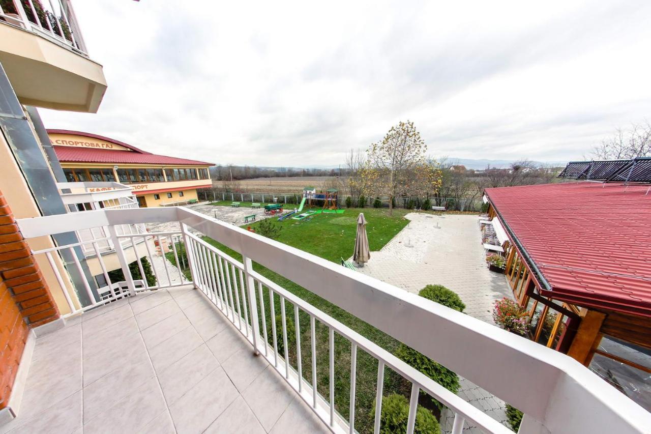 Hotel Ravni Gaj Knic Extérieur photo